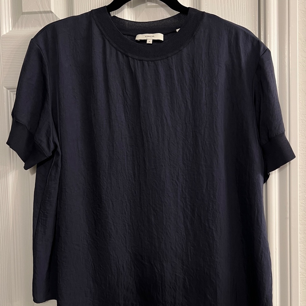 Vince crinkled short sleeve navy blue top